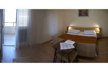 Family pension Jelsa 21